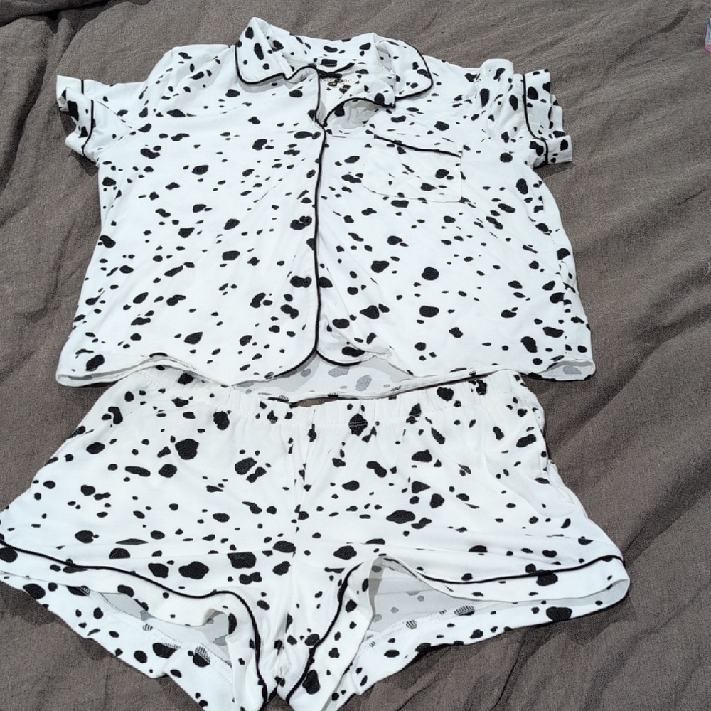 kate spade White and Black Dalmatian Print Short Pajama Set